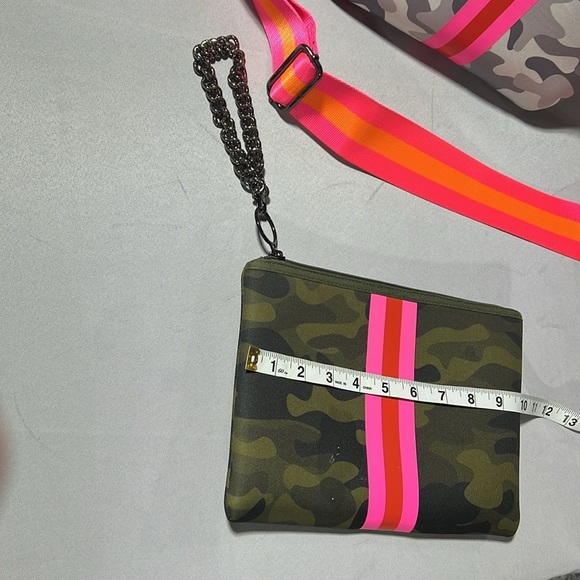 Haute shores purse/wristlet set - Picture 6 of 10